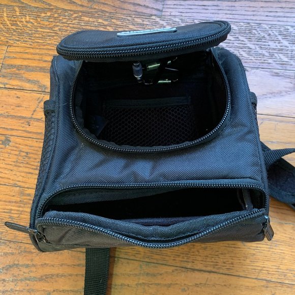 EUC-Nintendo mini backpack for games, system & acc - Picture 4 of 4